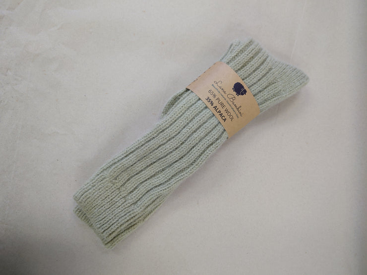 MARIA GRÜN LANG ~ Socke aus Wolle und Alpaka. Natürlich gefärbt