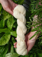 Ériu ~ Natural undyed yarn