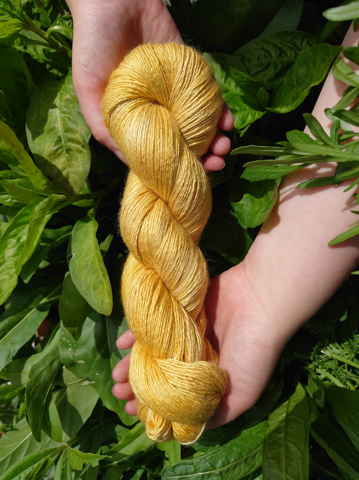 Síoda~ Buí (yellow) ~ Merino Silk yarn dyed with organic buckthorn bark