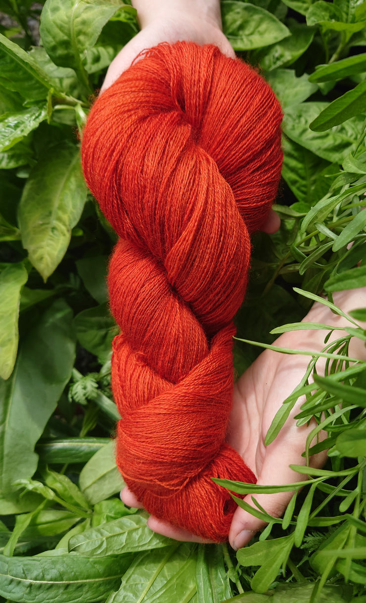 Lása Sionnach (Fox) ~ Wool yarn naturally dyed with organic hawthorn berries and madder