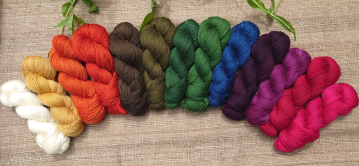 Lása Bán~ Wool yarn lace naturally dyed in 12 shades