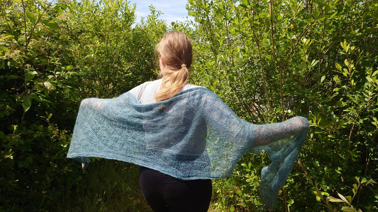 NETTLE Shawl ~ GORM NEANTÓIGE