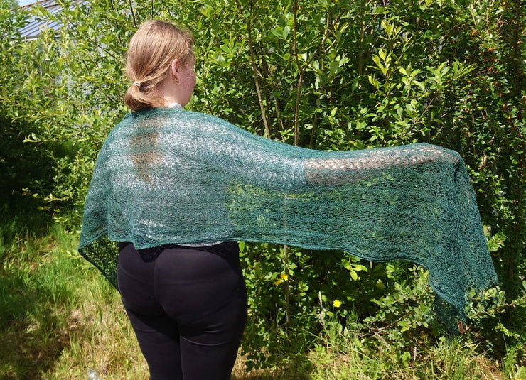 NETTLE Shawl ~ SEÁLTA GLAS