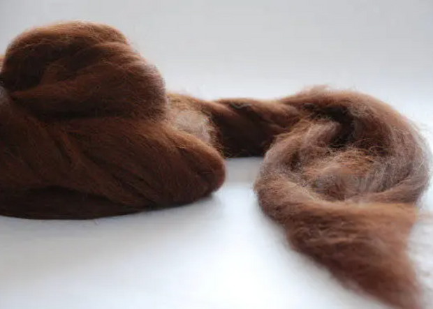 ALPACA FIBRE ~ Chestnut brown