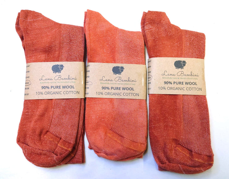 Wool and organic cotton socks in orange dyed naturally with madder 