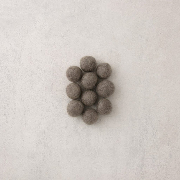 18mm dark grey felt beads