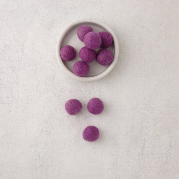 18mm lavender felt beads