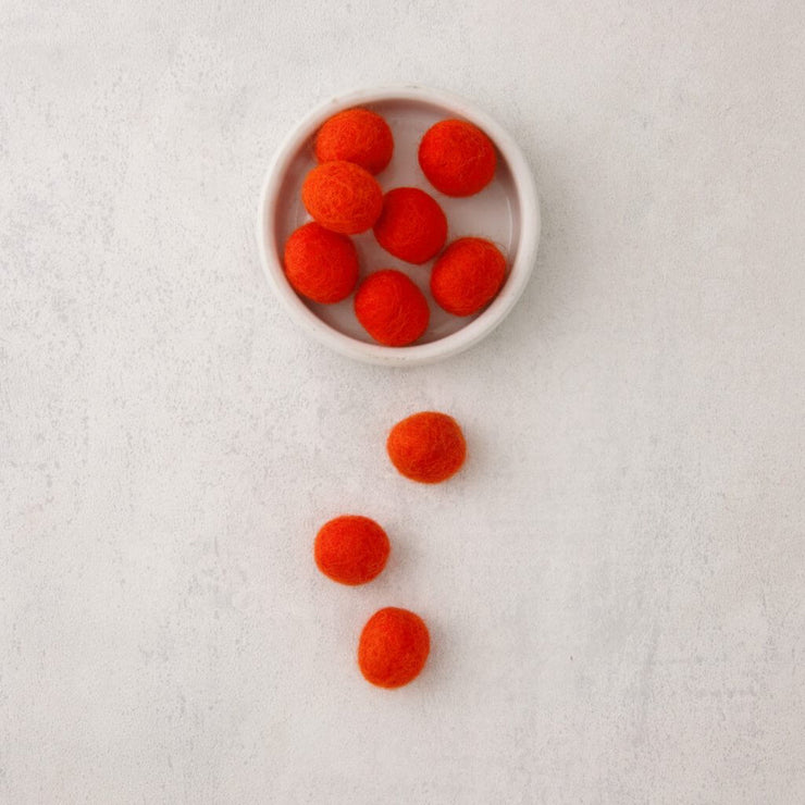 18mm orange felt beads