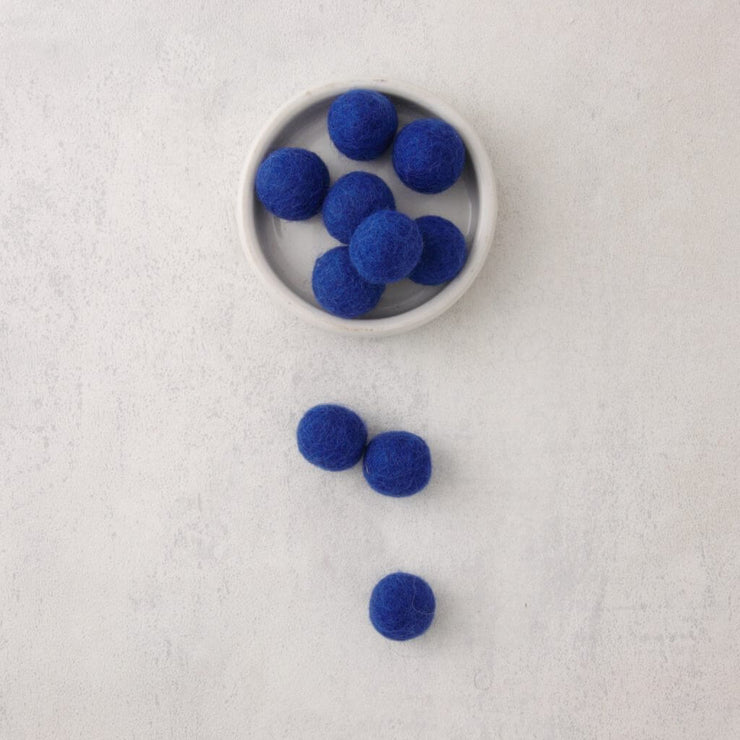 18mm royal blue felt beads