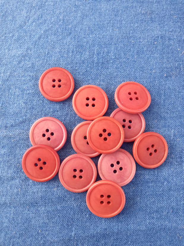 Madder Dyed Buttons with edge