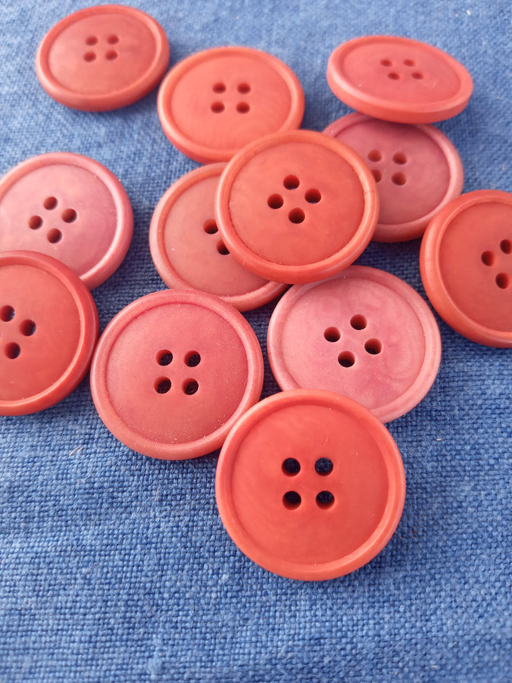 Madder Dyed Buttons with edge