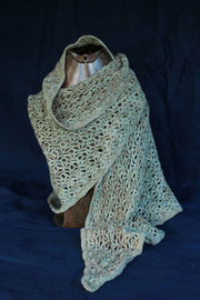 Nelly triangular shawl