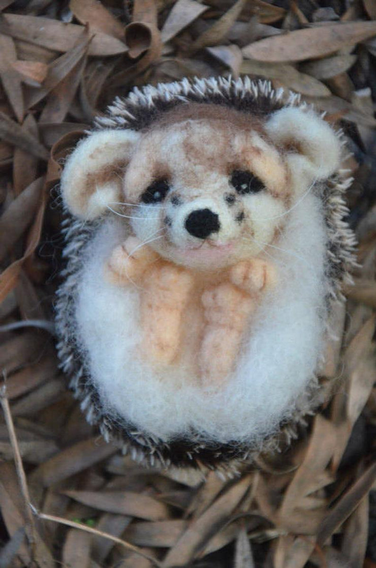needle felted hedgehog